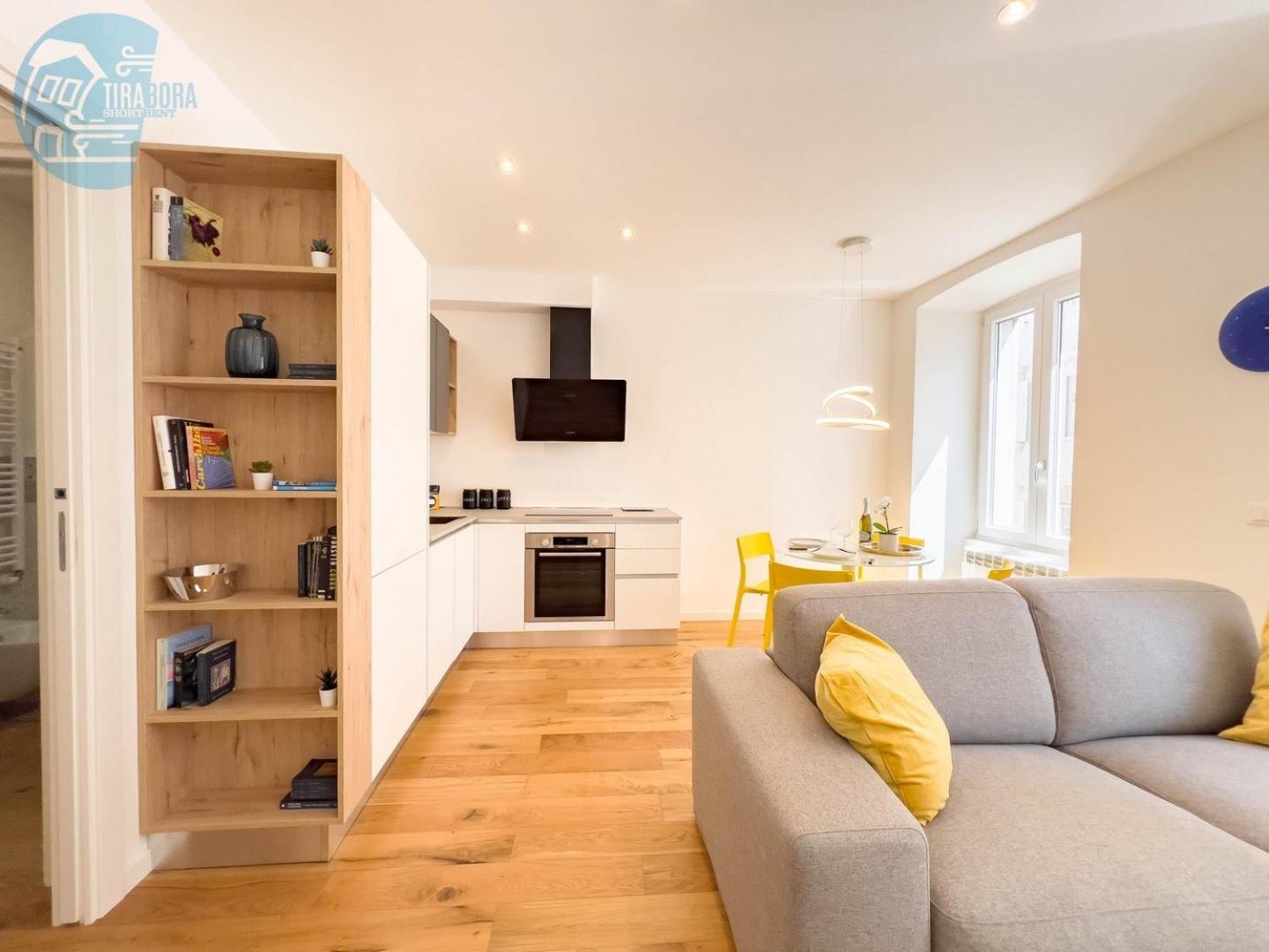 Cassa Di Risparmio 11 Tirabora Short Rent Trieste Bagian luar foto