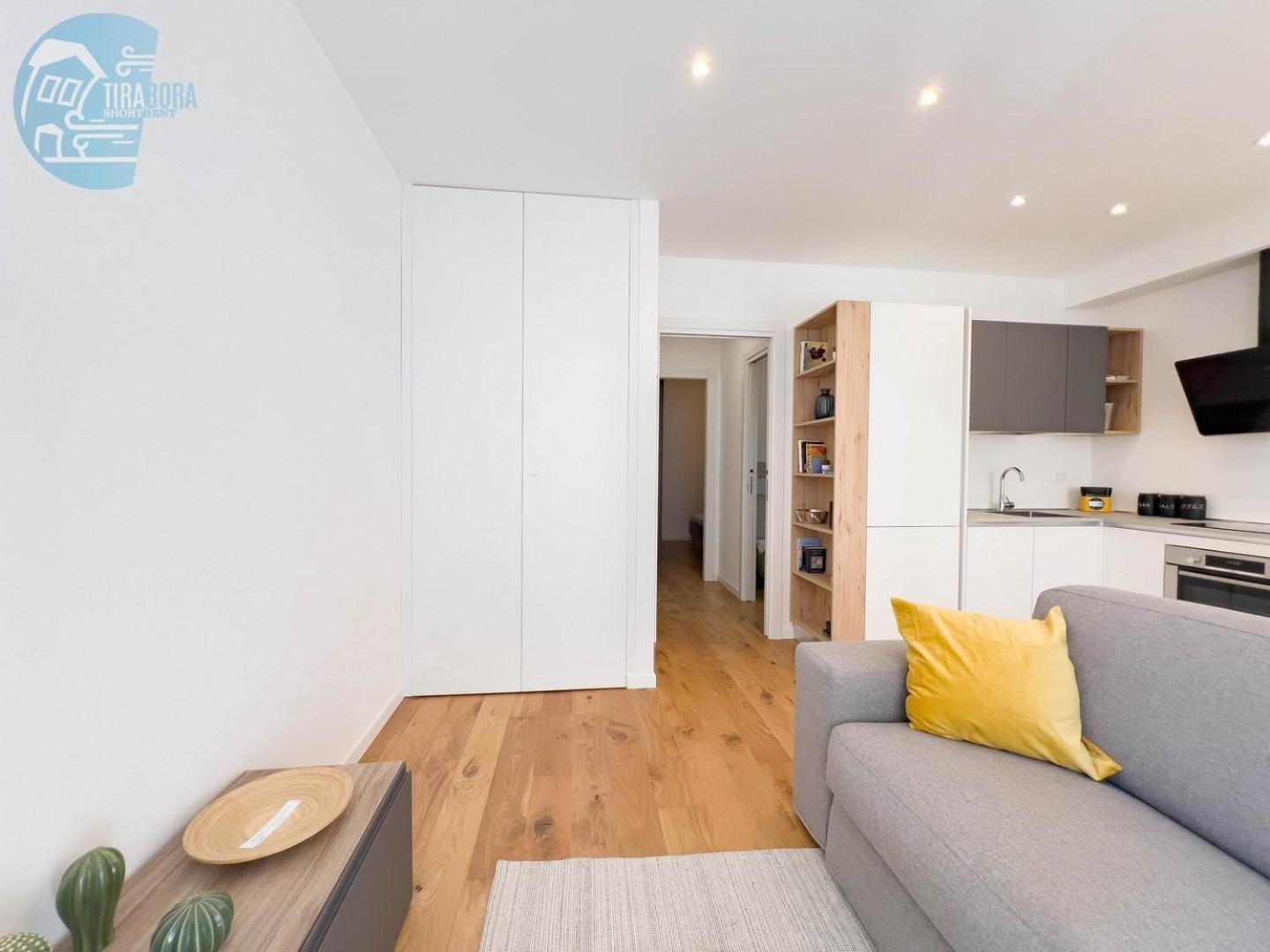 Cassa Di Risparmio 11 Tirabora Short Rent Trieste Bagian luar foto