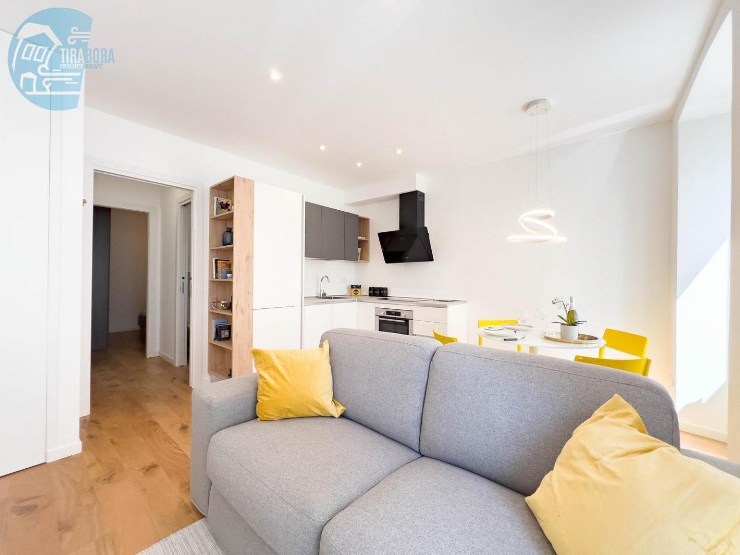 Cassa Di Risparmio 11 Tirabora Short Rent Trieste Bagian luar foto