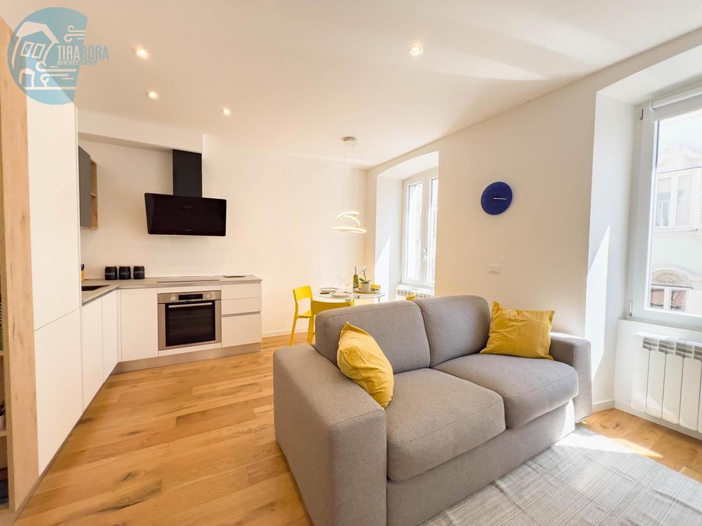 Cassa Di Risparmio 11 Tirabora Short Rent Trieste Bagian luar foto